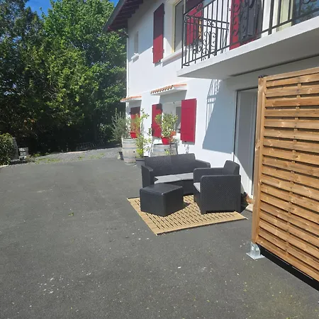 De Charme Confort Apartment *